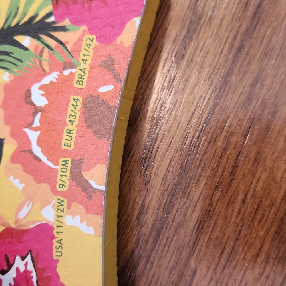 FARM Rio×Havaianas Yellow Chita Sandals - Picture 5 of 8